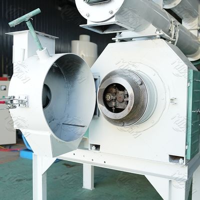 Klein Geautomatiseerd Kippevoer die tot Machine maken de Machine 350-450kg/H van de Dierenvoerkorrel
