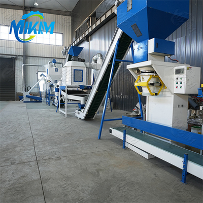 Energiebesparende en emissie-reducerende volautomatische pluimveevoederproductielijn voor grote, middelgrote en kleine boerderijen.