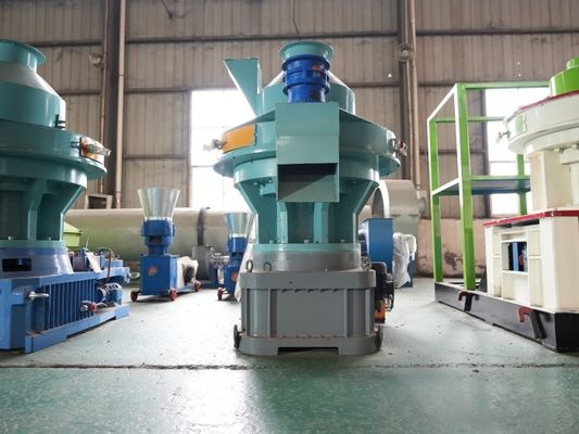 4mm 8mm het Deeltje van Bladchip wood pellets machine cylindrical voor Kokosnoot Shell