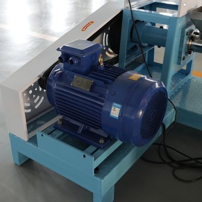 1.5t/ H van de de Korrelmachine van het Vissenvoer Droge het Huisdierenhondevoer die tot Machine 90kw 155mm maken Dia