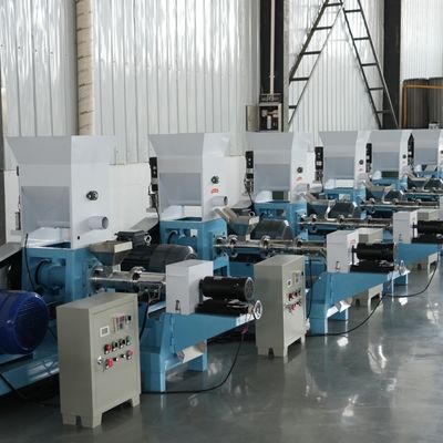 500kg/H de kleine Korrel die van het Vissenvoedsel tot Machine 2.2kw maken Scherpe Macht