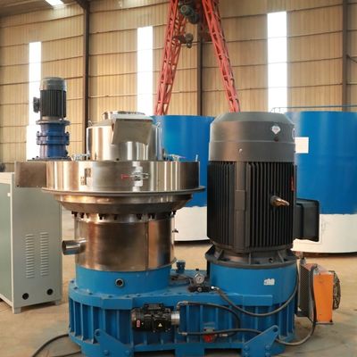 Hoog - dichtheid Hay Straw Wood Pelletizer Equipment Wearproof 50HZ