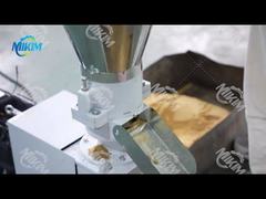 Proefdraaien van voerpelletmachine