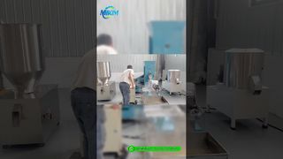 Proefdraaien in de fabriek van extruder voor huisdierenvoeding | Driehoekige hondenvoerproductie#petfoodextruder#dogfoodextruder